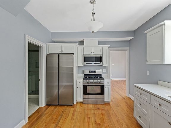 4th image of 44 Granville Ave