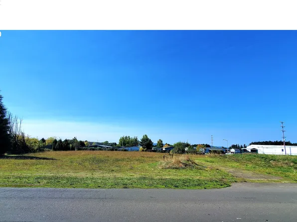 397 N 4th Ave, Cornelius, OR 97113