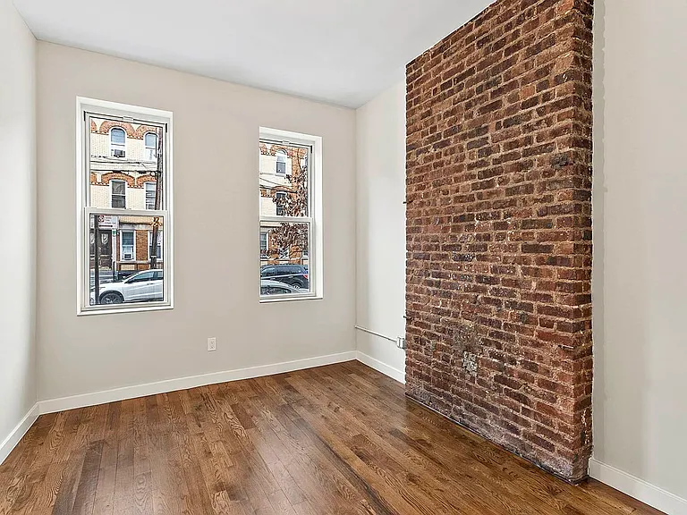 1820 Woodbine St #1L — Photo 11