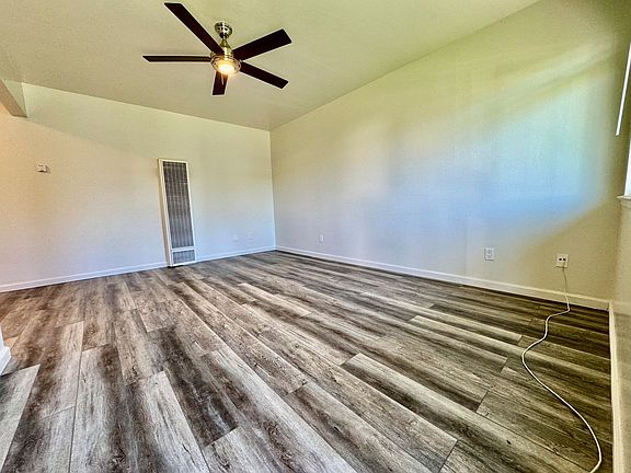 5th image of 350 Dunster Dr #12