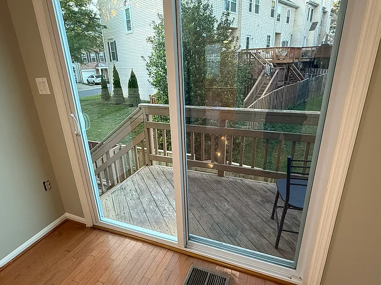 2427 Clover Field Cir — Photo 15