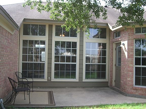 3rd image of 7201 Yaupon Dr