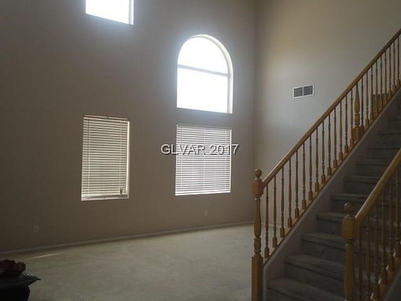 2nd image of 821 E La Madre Way