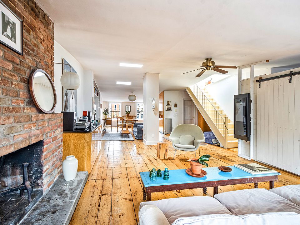 1st image of 331 W 20th St #2