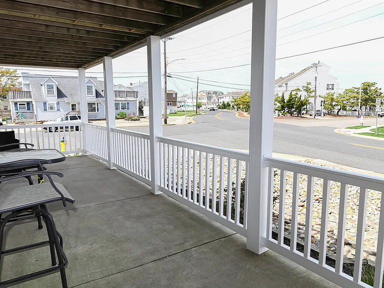 618 Bayshore Ave — Photo 45