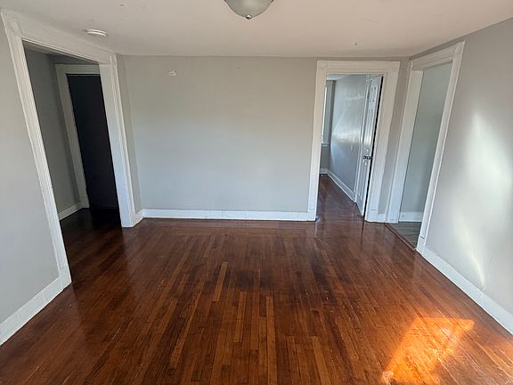 2nd image of 357 Whalley Ave #3