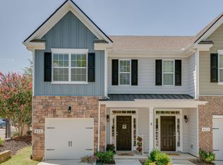 426 Manor Row, Pleasant View, TN 37146