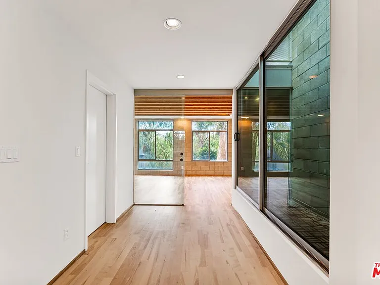 6615 Melrose Ave #3 — Photo 18