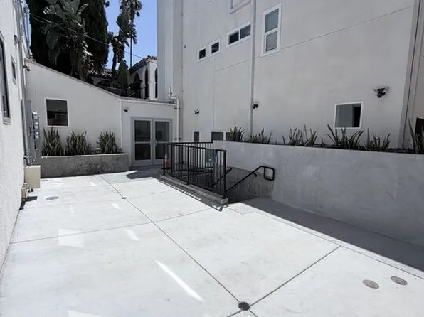 1409 N Hobart Blvd #101, Los Angeles, CA 90027