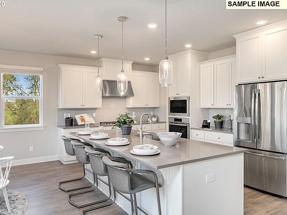 3rd image of 7958 SE Engelmann St #115