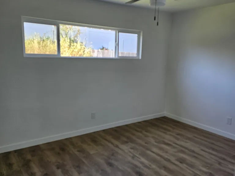21329 Jaffrey Ave — Photo 11