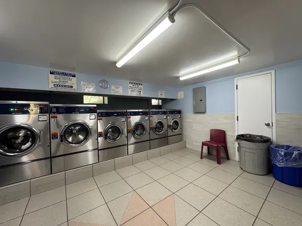 70-35a Park Drive East image 10 of 10