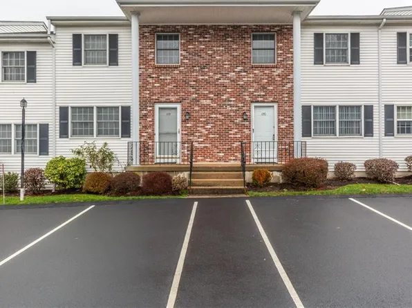 120 Scenery Ln, Johnston, RI 02919