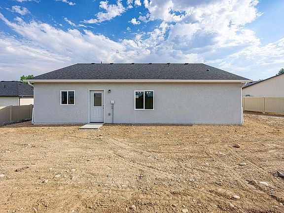 4th image of 2934 Dayapple Ct