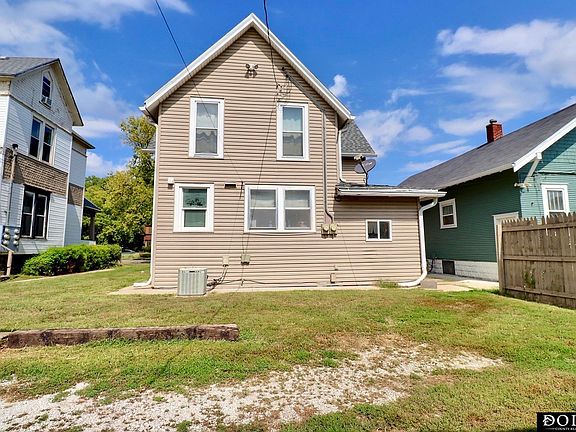 4th image of 437-439 W Military Ave