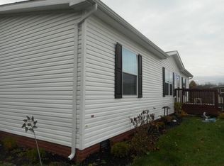 300 Fawn Meadow Dr, Batavia, OH 45103