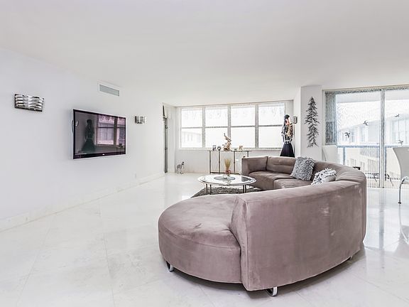 2nd image of 6039 Collins Ave Ph 19