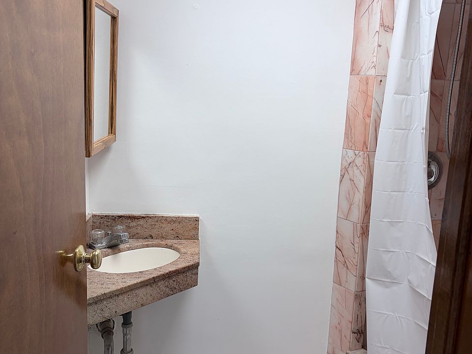 1st image of 15750 95th St Floor 1