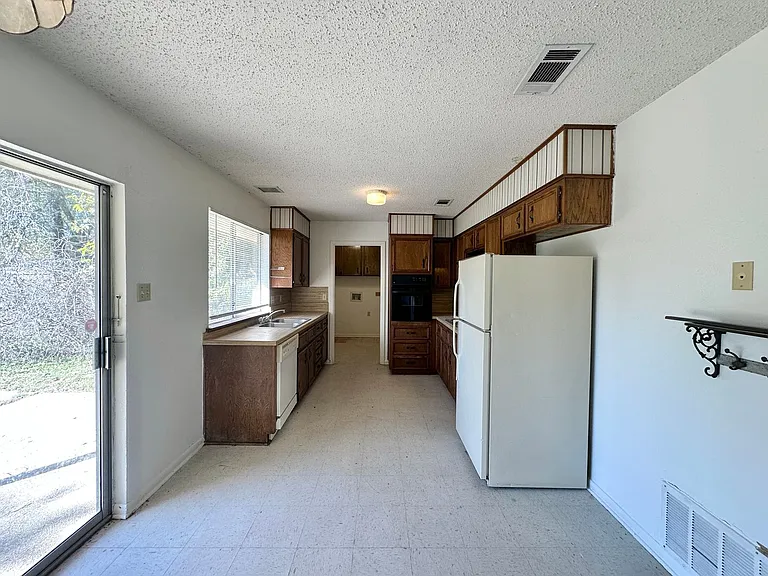 216 W Cardinal Ln — Photo 12