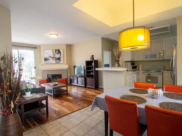 2220 Camino De La Reina Unit 303, San Diego, CA 92108