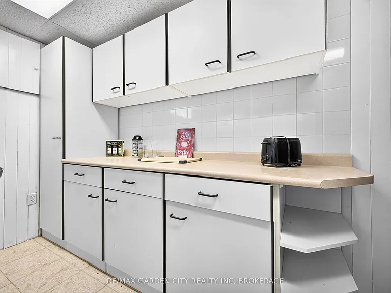 38 Cypress St #LOWER — Photo 23