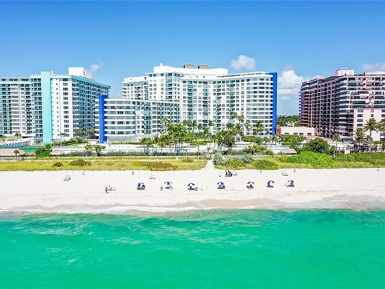 5151 Collins Ave #933 — Photo 40