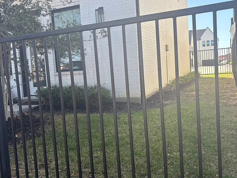 708 W Main St — Photo 15