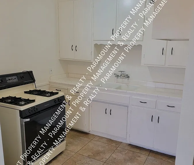 2614 E Glenrosa Ave #2 — Photo 3