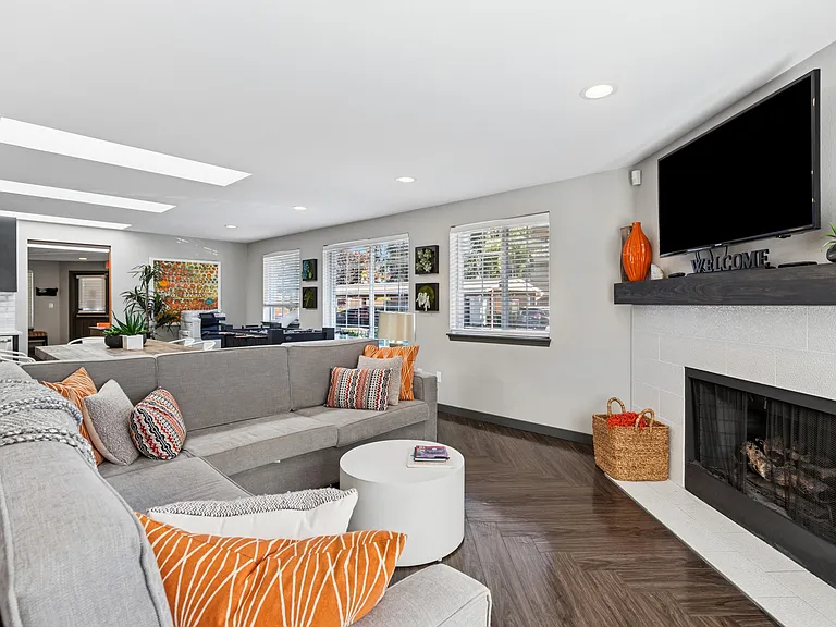 Cascadia Pointe — Photo 19