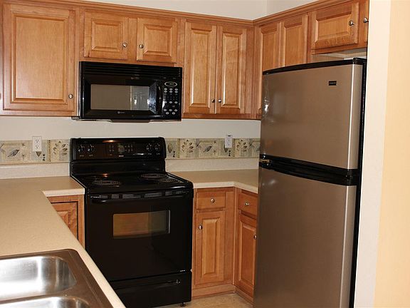 4th image of 8913 Camelot Pl