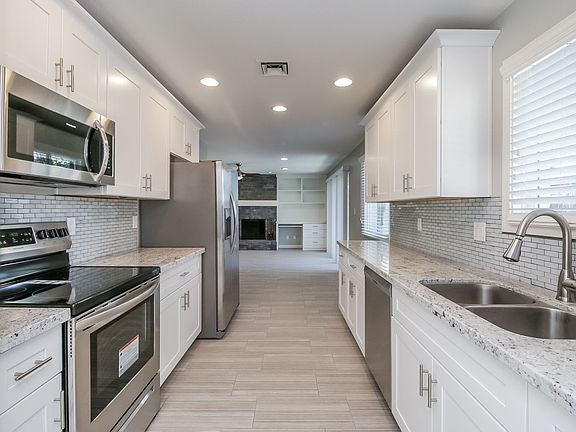 5th image of 1140 E Malibu Dr