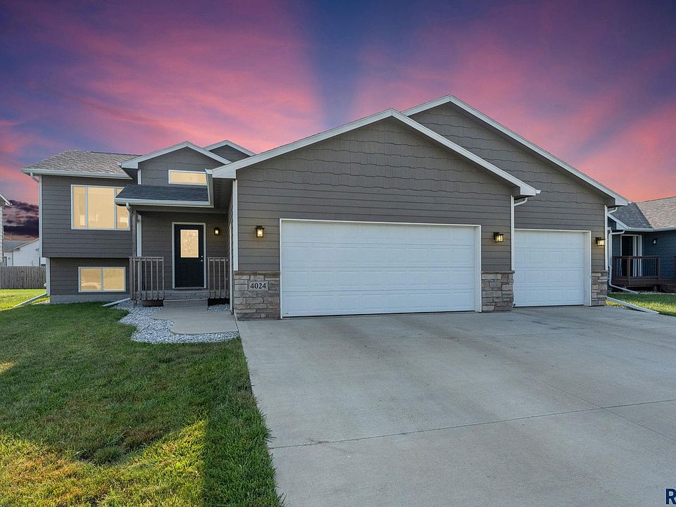 1st image of 4024 S Sparta Ave