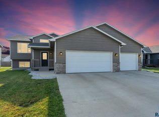 4024 S Sparta Ave, Sioux Falls, SD 57110
