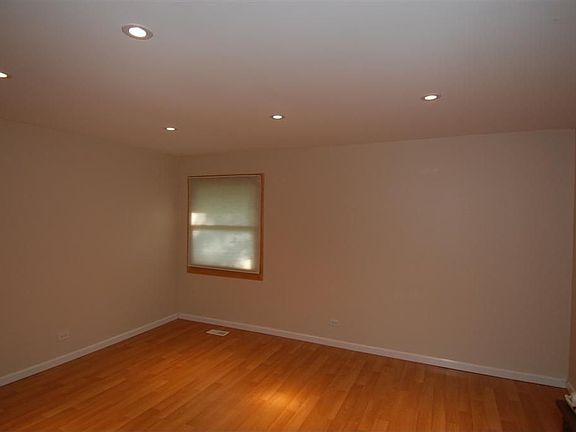 2nd image of 1785 Highland Blvd