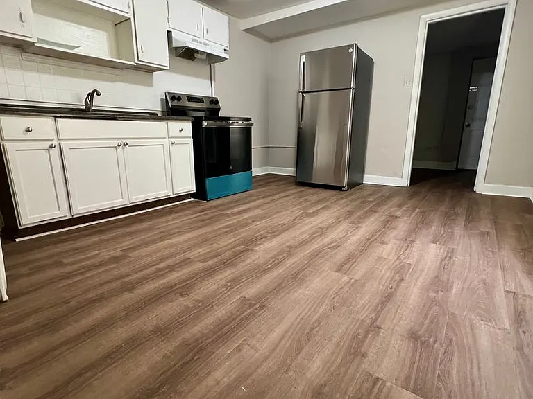 613 Walnut St — Photo 9