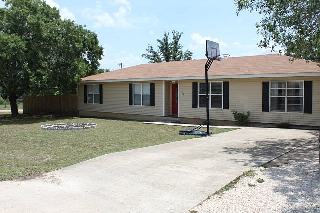 1st image of 103 Ann Ln