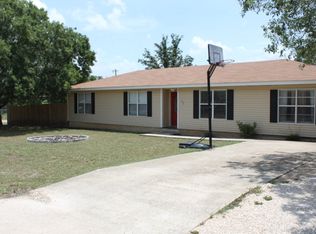 103 Ann Ln, Kerrville, TX 78028