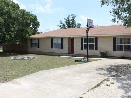 103 Ann Ln Kerrville Tx 78028 Zillow