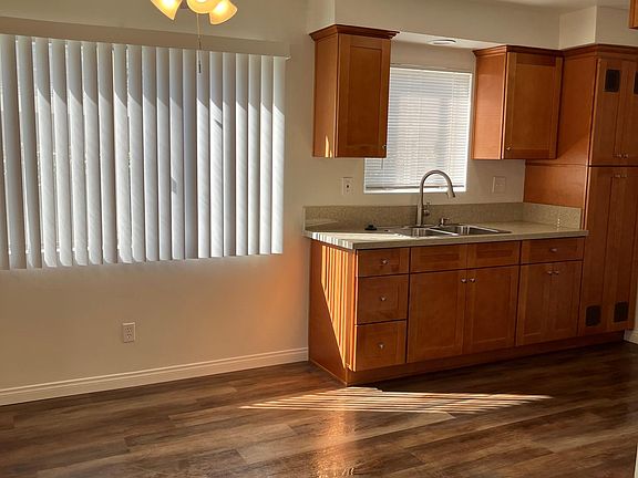 4th image of 633 Marion Pl #1