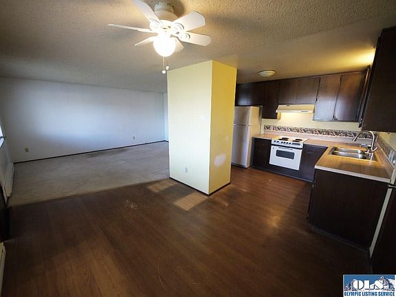 2nd image of 159 W Alder St