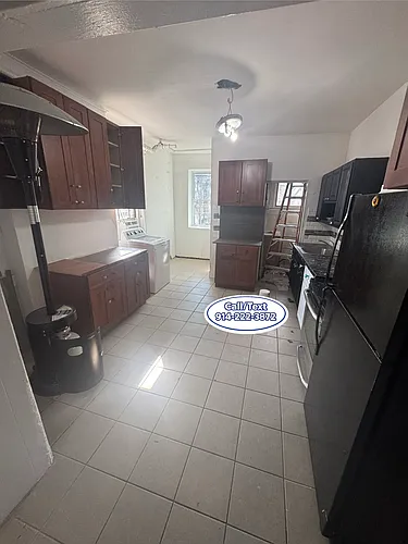 165 Linden St Photo 1