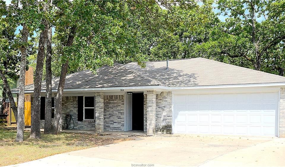 1st image of 904 Crestwood Dr