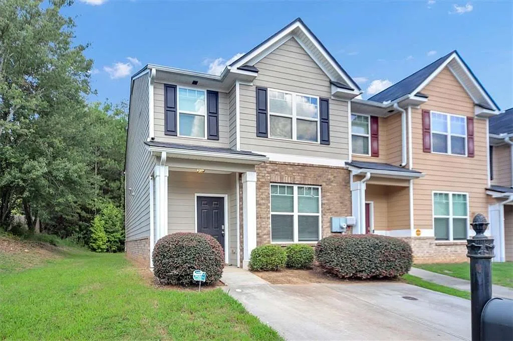 3 bed, 2.5 bath, 1468 sqft, $1,950 — Photo 2