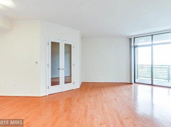 3rd image of 2720 S Arlington Mill Dr Unit 615