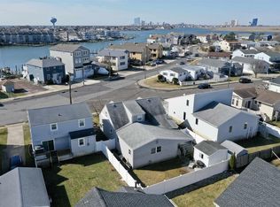 423 W Shore Dr, Brigantine, NJ 08203
