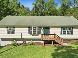 54 Memory Ln, Linden, VA 22642