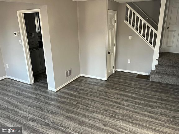 3rd image of 1341 Sycamore Ave