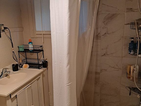 5th image of 1403 Lacey Ave