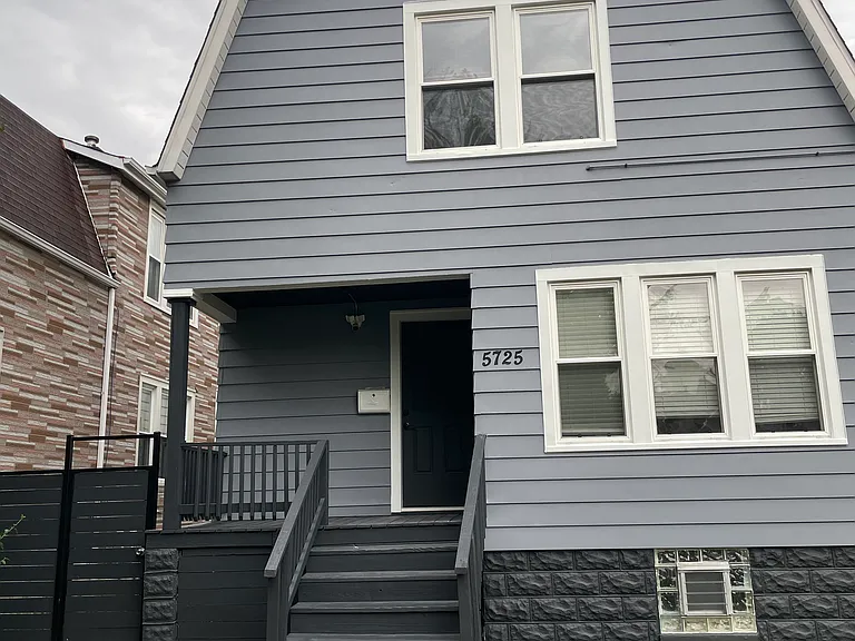 5725 W Giddings St — Photo 1