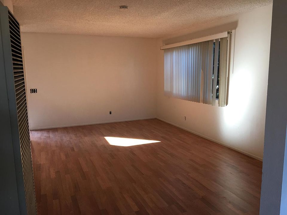 1st image of 6418 Hummingbird St APT 101